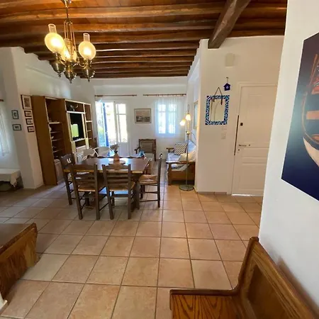 Nyaraló Pigeon House Ornos